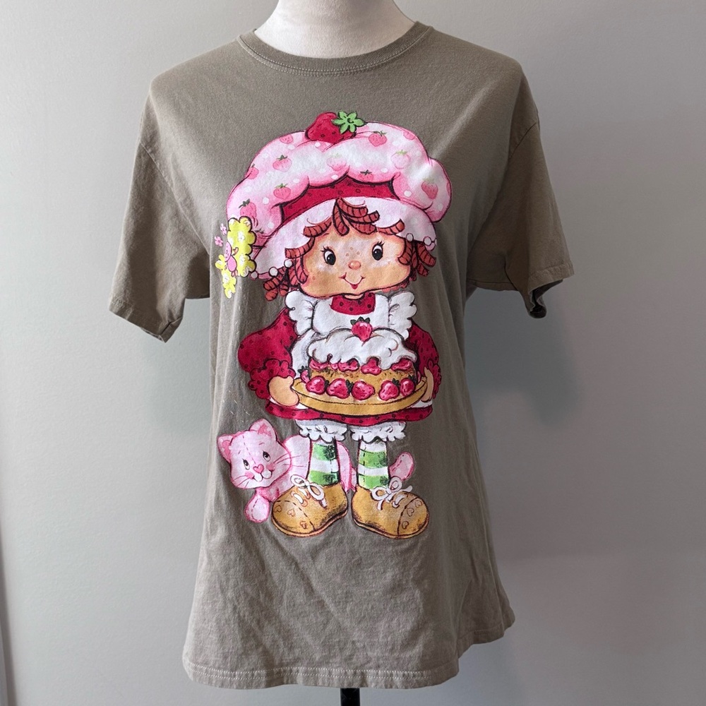 Vintage Strawberry Shortcake Graphic T-Shirt Women's Medium Nostalgia Tee 2000's